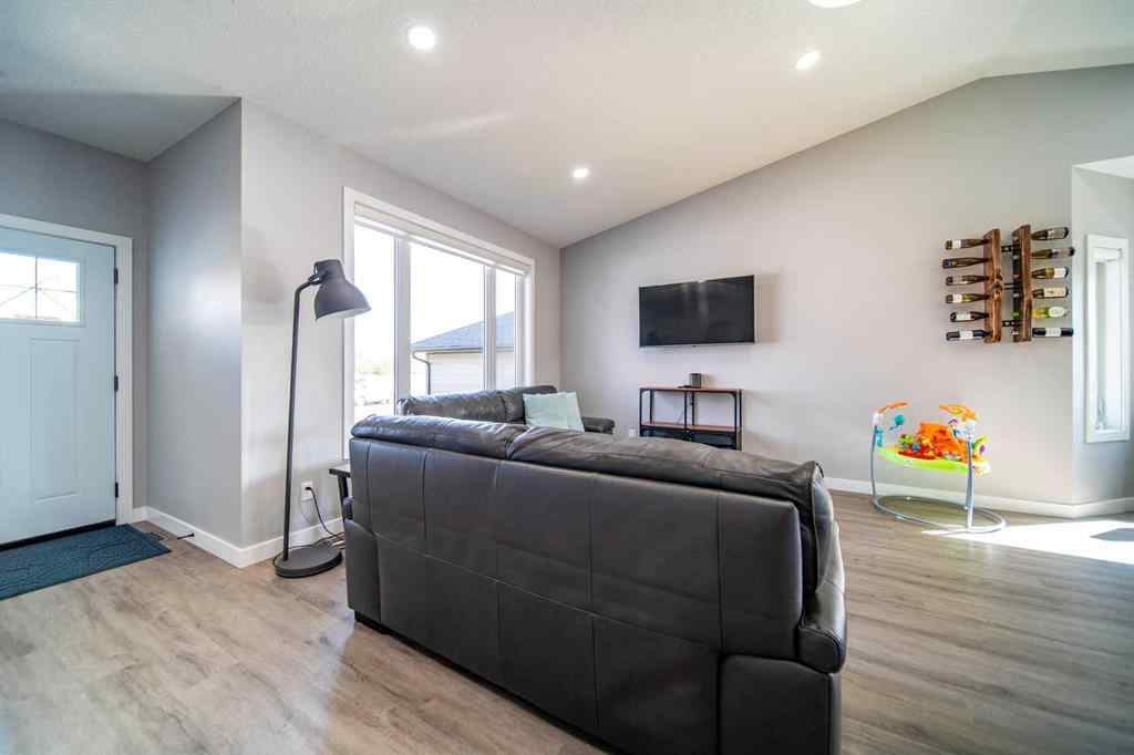 MLS® A2252611 - 534 24 Street  in Wainwright Wainwright, Residential