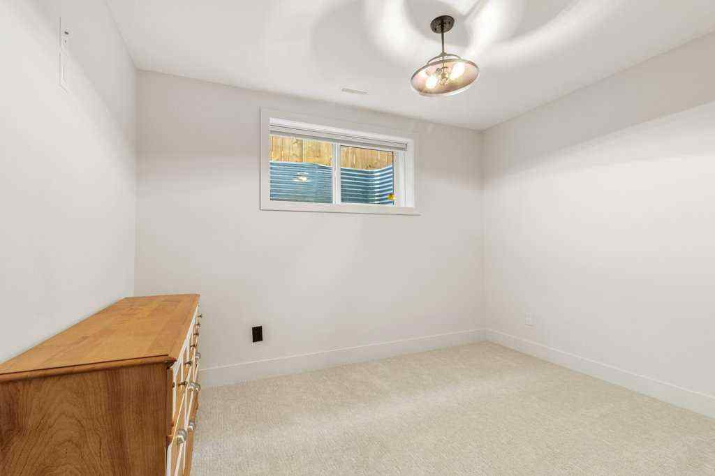 MLS® A2252613 - 60 Reynolds Road  in Ryders Ridge Sylvan Lake, Residential