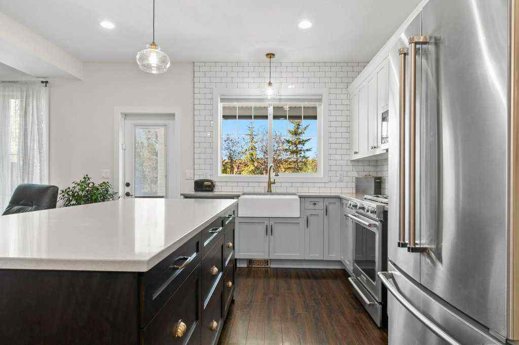 MLS® A2252613 - 60 Reynolds Road  in Ryders Ridge Sylvan Lake, Residential