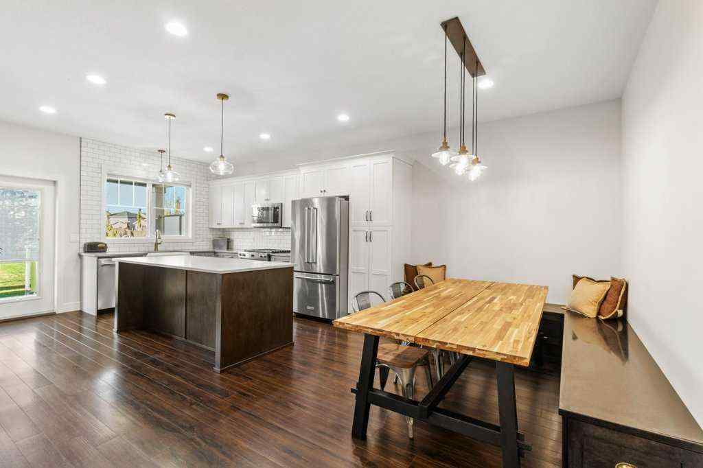 MLS® A2252613 - 60 Reynolds Road  in Ryders Ridge Sylvan Lake, Residential