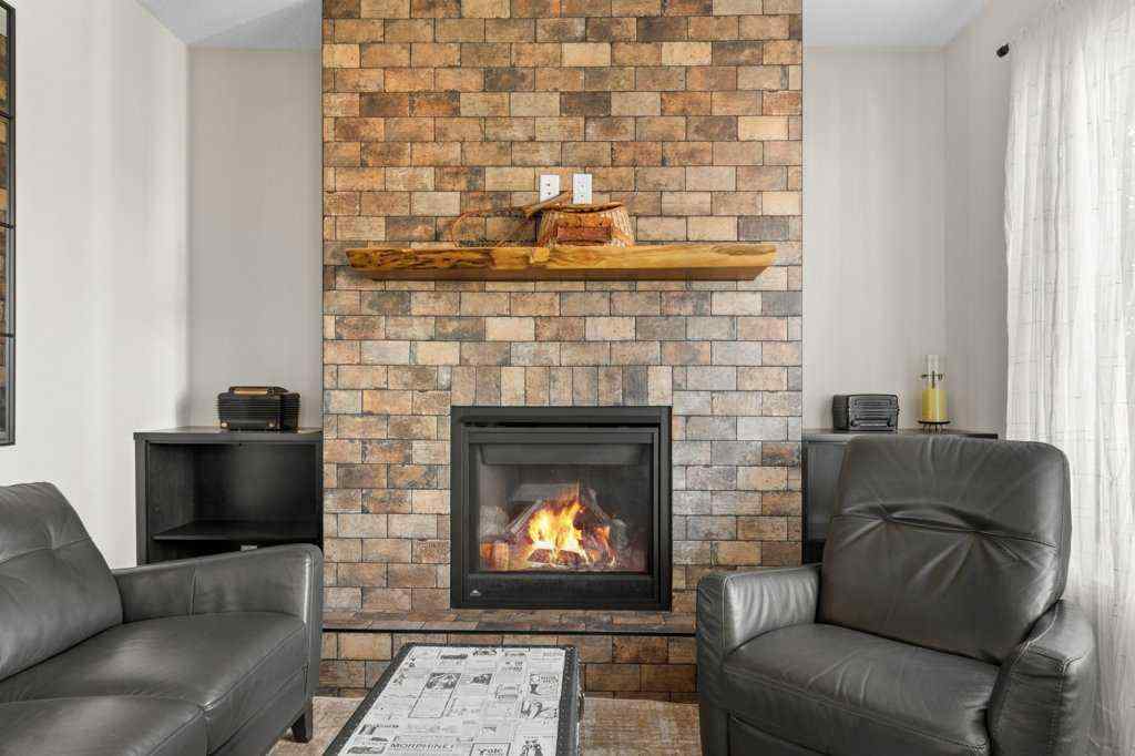 MLS® A2252613 - 60 Reynolds Road  in Ryders Ridge Sylvan Lake, Residential