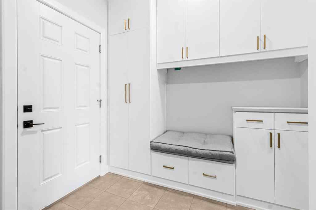 MLS® A2252617 - 187 Wolf Hollow Manor SE in Wolf Willow Calgary, Residential