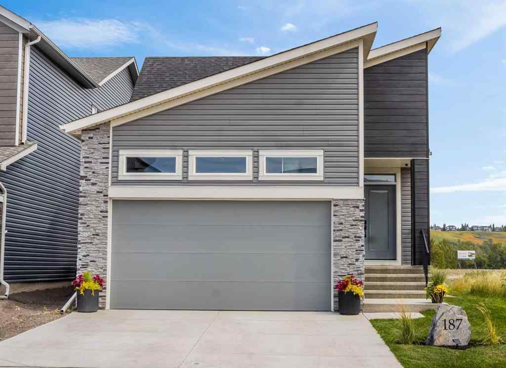 MLS® A2252617 - 187 Wolf Hollow Manor SE in Wolf Willow Calgary, Residential