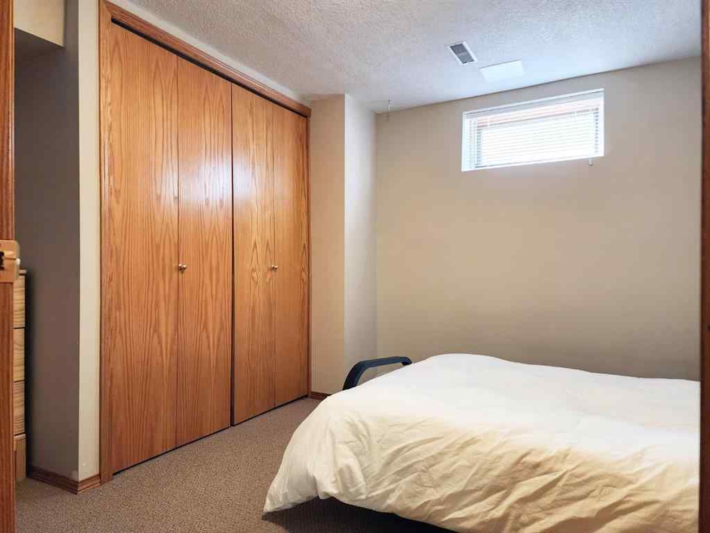 MLS® A2252624 - 1217 Great Lakes Place S in Redwood Lethbridge, Residential