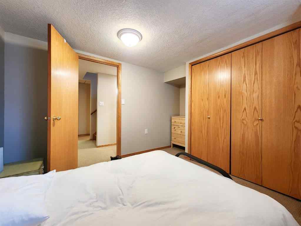 MLS® A2252624 - 1217 Great Lakes Place S in Redwood Lethbridge, Residential