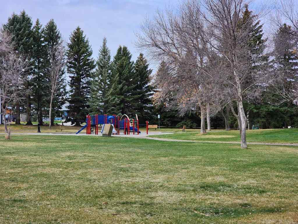 MLS® A2252624 - 1217 Great Lakes Place S in Redwood Lethbridge, Residential