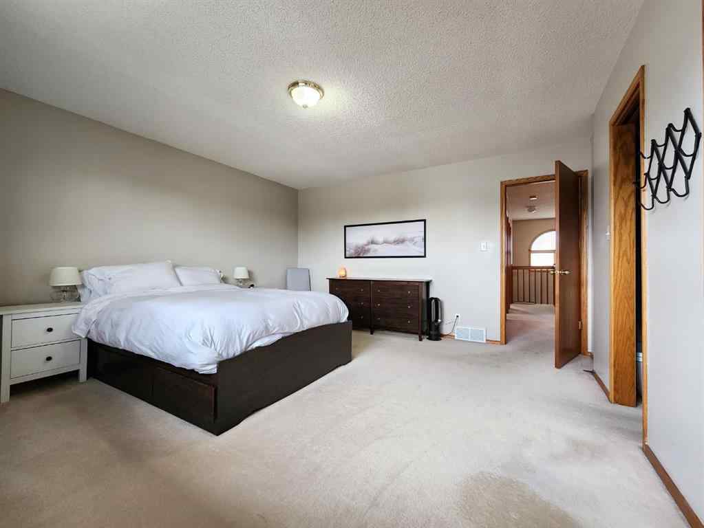 MLS® A2252624 - 1217 Great Lakes Place S in Redwood Lethbridge, Residential