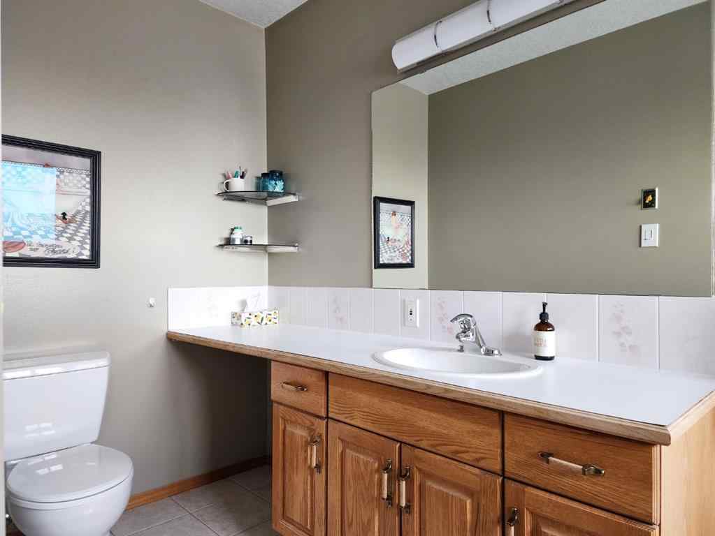 MLS® A2252624 - 1217 Great Lakes Place S in Redwood Lethbridge, Residential