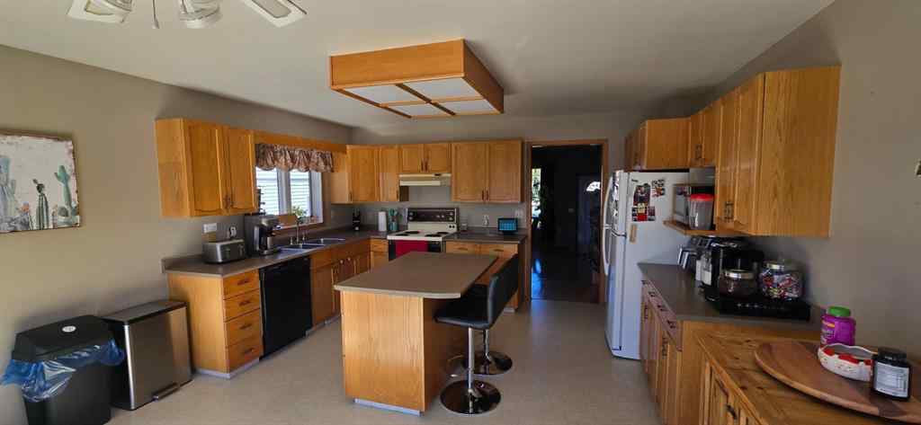 MLS® A2252627 - 8905 102 Avenue  in Ivy Lake Estates Grande Prairie, Residential