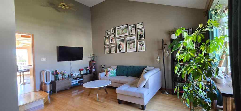 MLS® A2252627 - 8905 102 Avenue  in Ivy Lake Estates Grande Prairie, Residential
