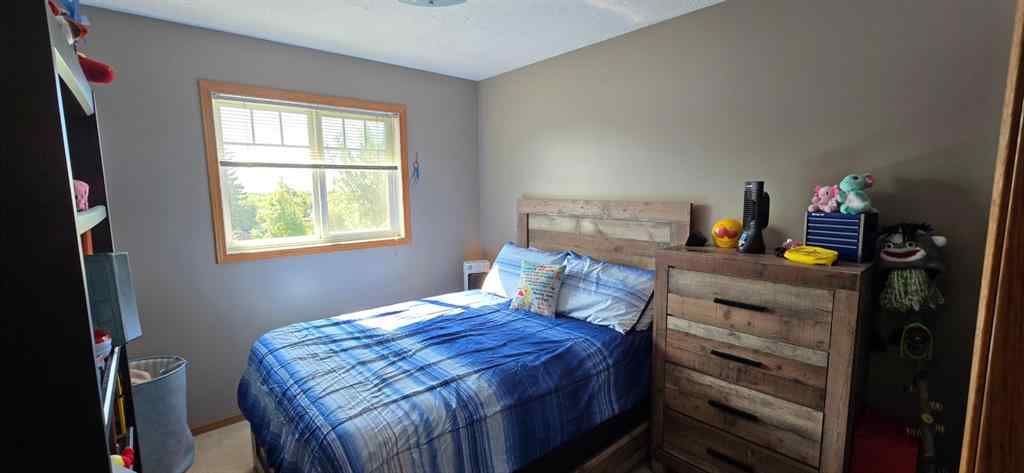 MLS® A2252627 - 8905 102 Avenue  in Ivy Lake Estates Grande Prairie, Residential