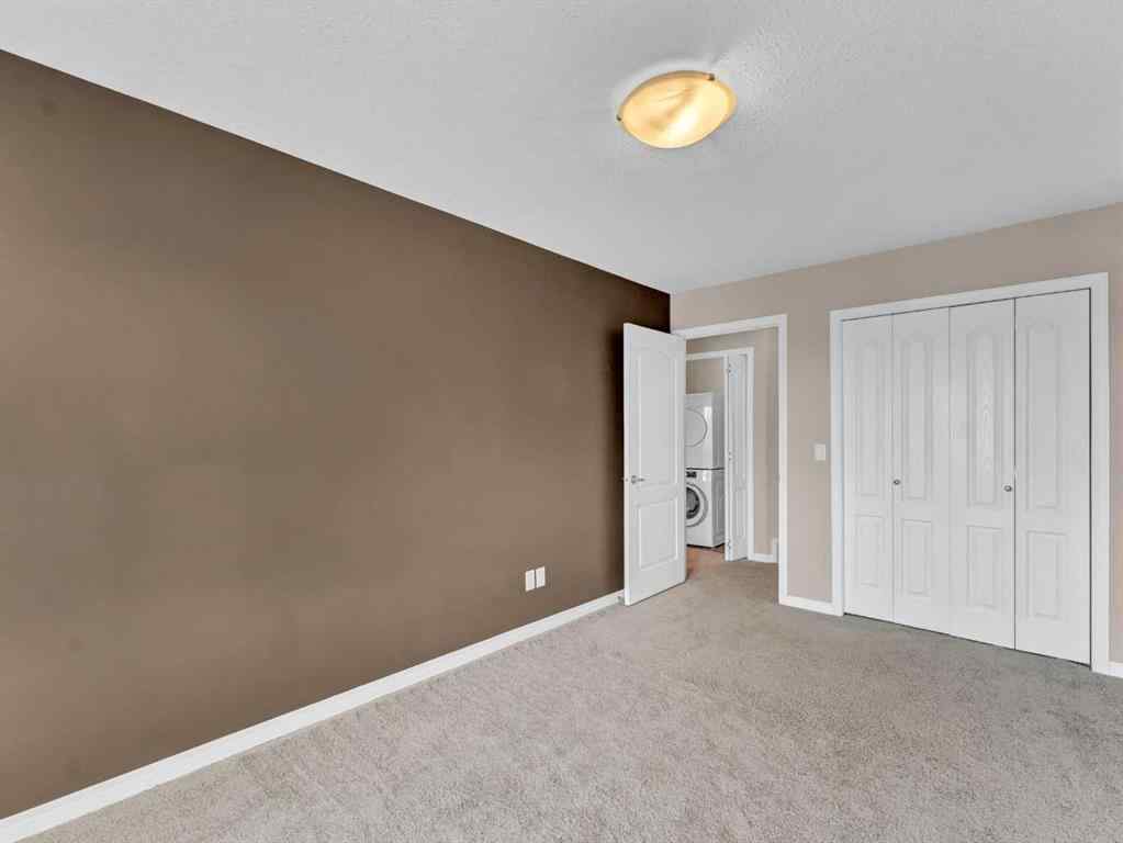 MLS® A2252628 - Unit #11 298 Somerset Way SE in SE Southridge Medicine Hat, Residential