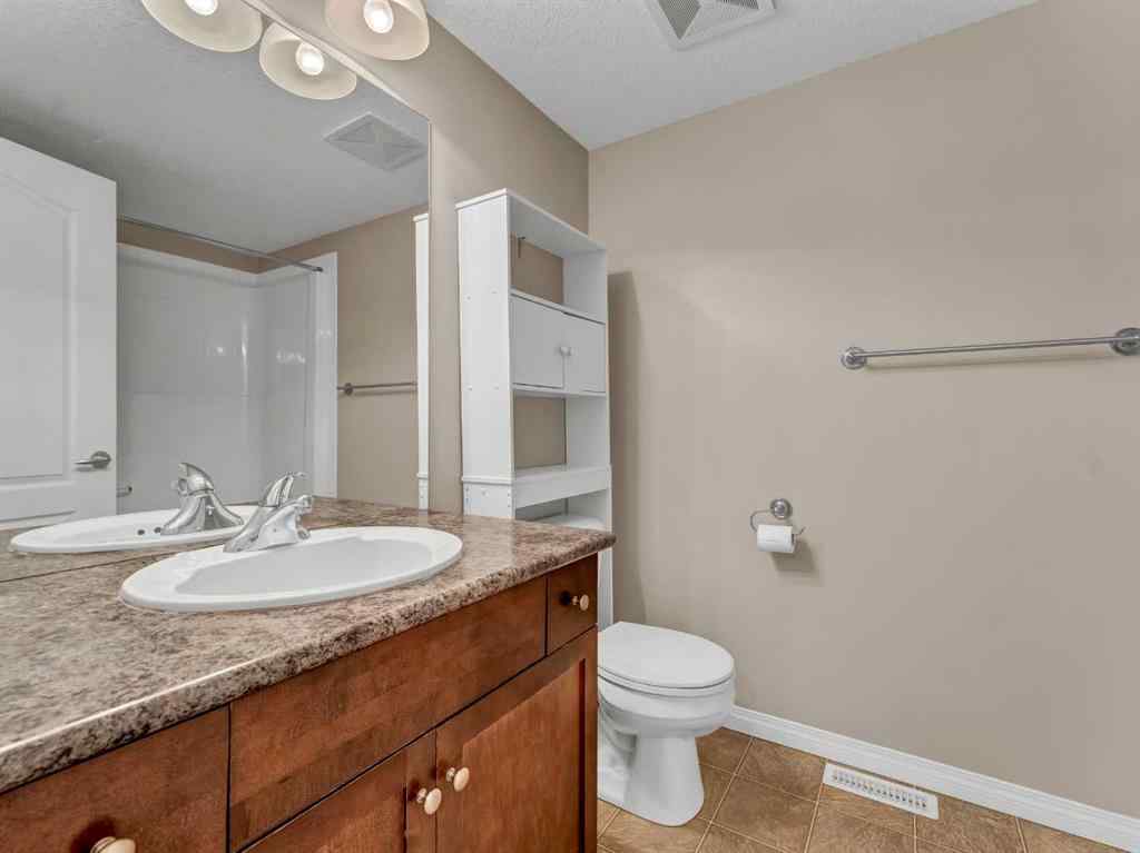 MLS® A2252628 - Unit #11 298 Somerset Way SE in SE Southridge Medicine Hat, Residential