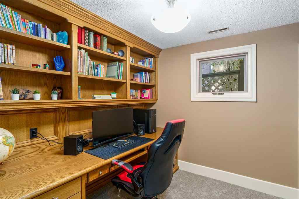 MLS® A2252629 - 8130 48 Avenue NW in Bowness Calgary, Residential