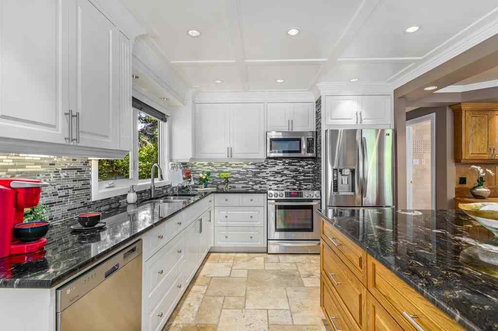 MLS® A2252629 - 8130 48 Avenue NW in Bowness Calgary, Residential
