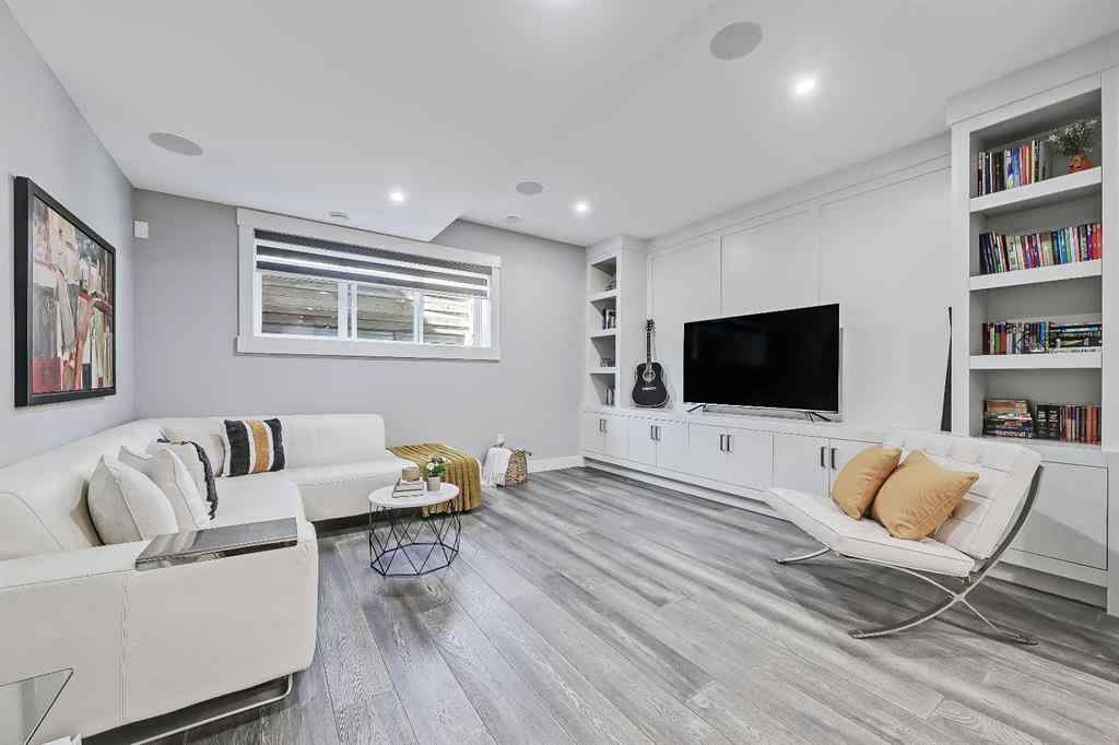 MLS® A2252630 - 1732 24A Street SW in Shaganappi Calgary, Residential