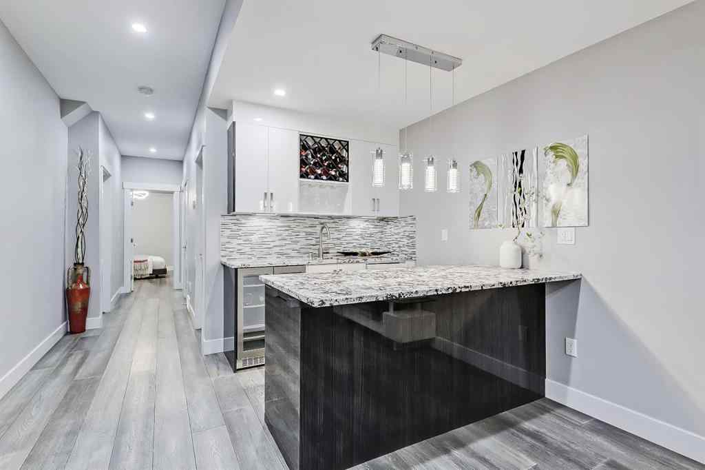 MLS® A2252630 - 1732 24A Street SW in Shaganappi Calgary, Residential