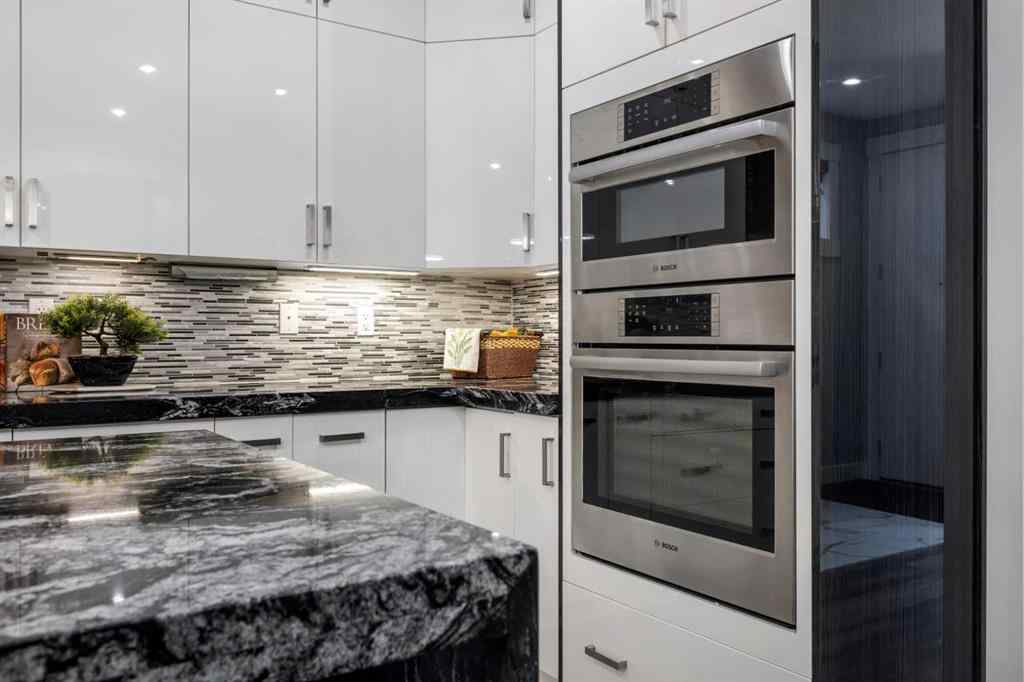 MLS® A2252630 - 1732 24A Street SW in Shaganappi Calgary, Residential