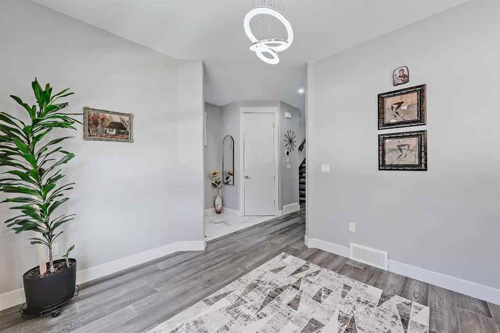 MLS® A2252630 - 1732 24A Street SW in Shaganappi Calgary, Residential