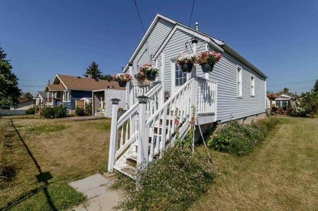 MLS® A2252633 - 5630 56 Street  in Riverside Meadows Red Deer, Residential
