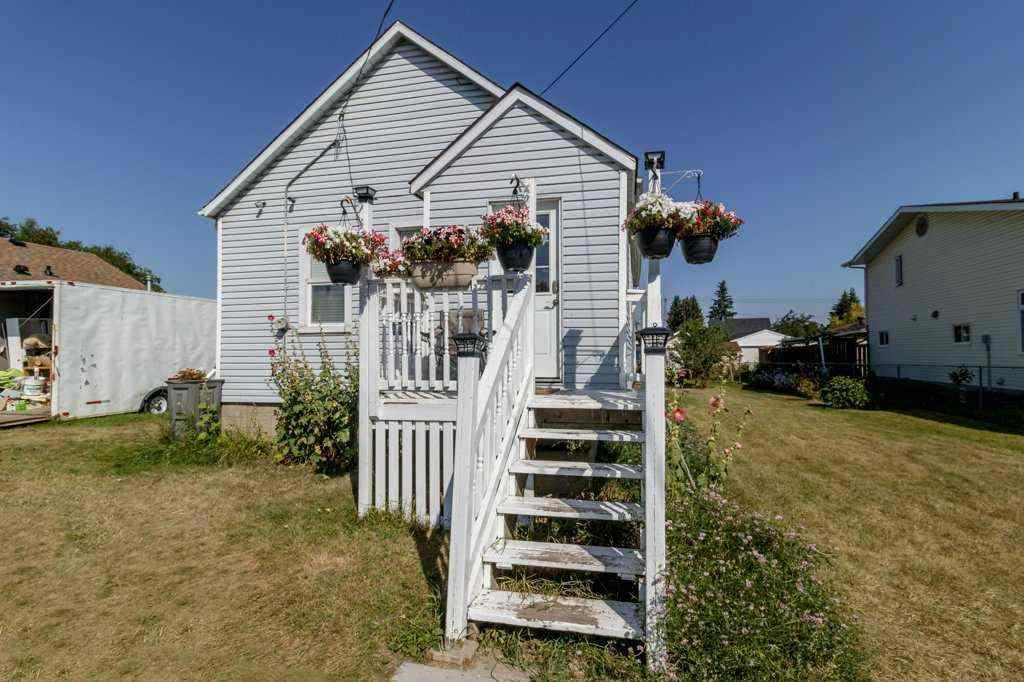 MLS® A2252633 - 5630 56 Street  in Riverside Meadows Red Deer, Residential