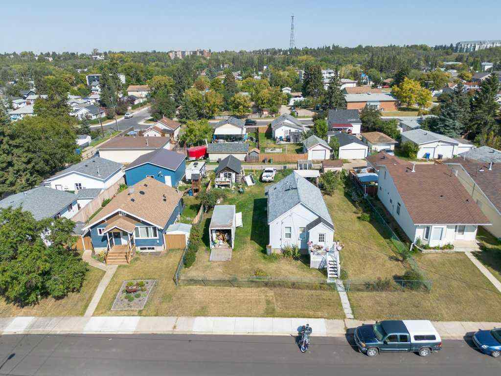 MLS® A2252633 - 5630 56 Street  in Riverside Meadows Red Deer, Residential