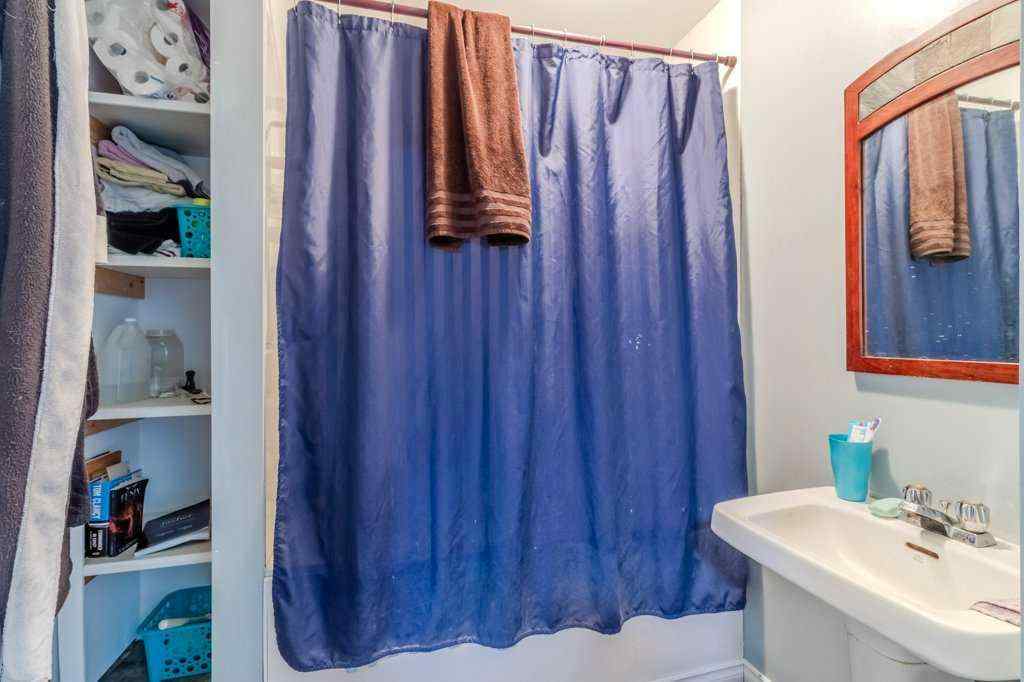 MLS® A2252633 - 5630 56 Street  in Riverside Meadows Red Deer, Residential