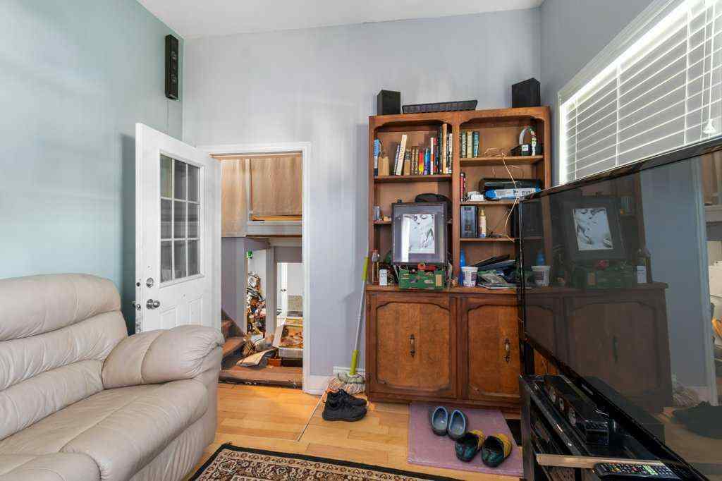 MLS® A2252633 - 5630 56 Street  in Riverside Meadows Red Deer, Residential