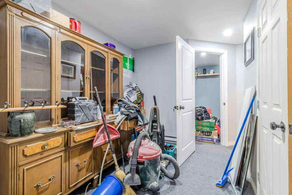 MLS® A2252633 - 5630 56 Street  in Riverside Meadows Red Deer, Residential