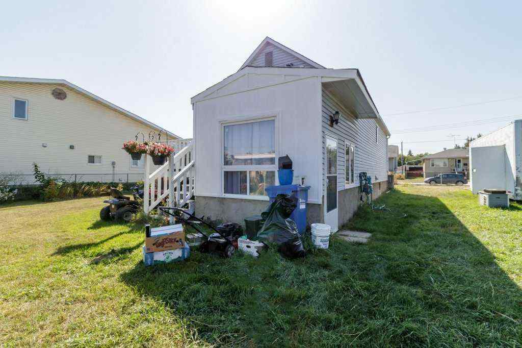 MLS® A2252633 - 5630 56 Street  in Riverside Meadows Red Deer, Residential