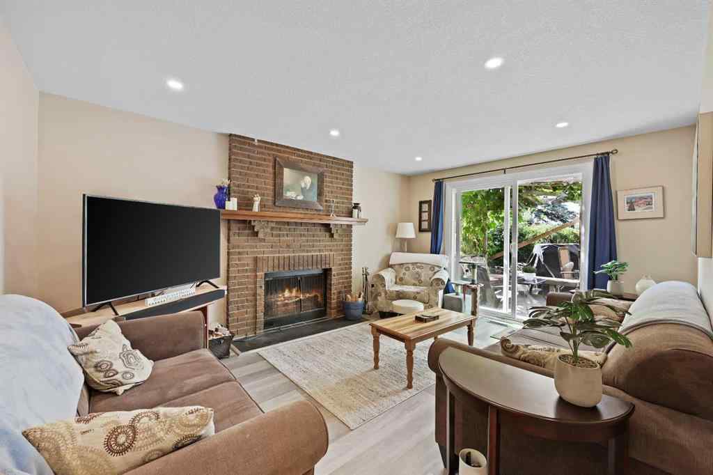 MLS® A2252634 - 100 Hawkfield Crescent NW in Hawkwood Calgary, Residential