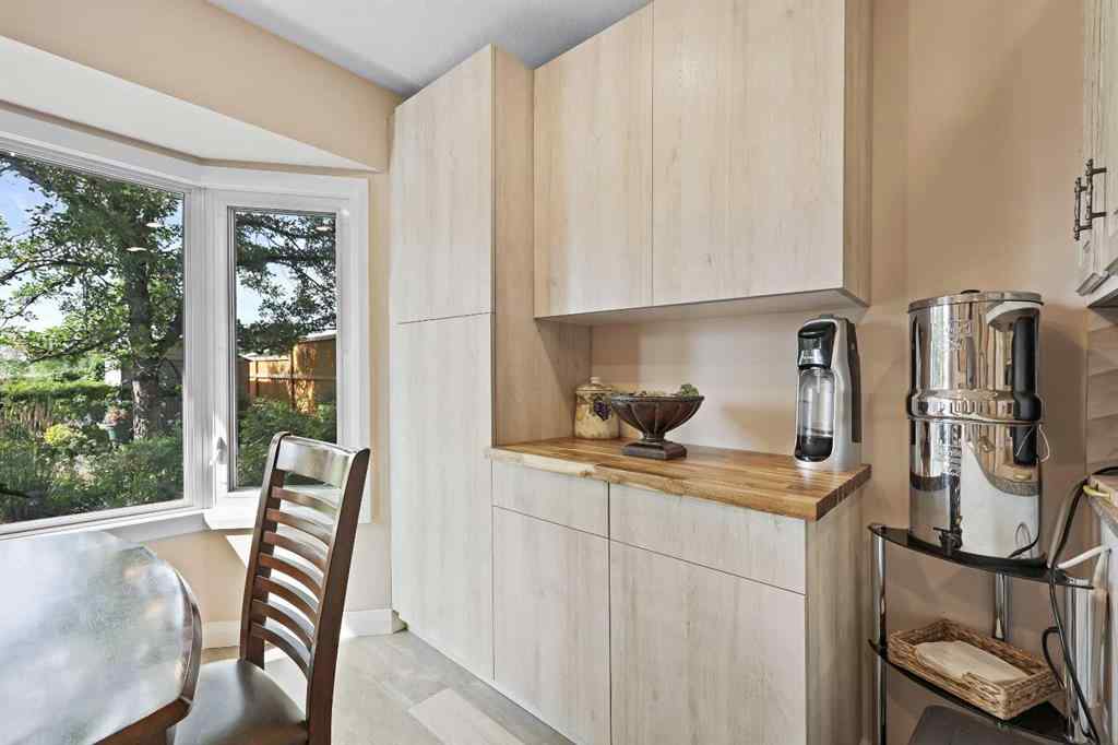 MLS® A2252634 - 100 Hawkfield Crescent NW in Hawkwood Calgary, Residential