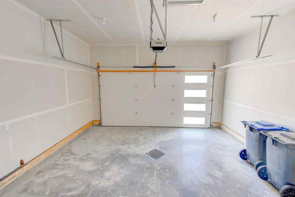 MLS® A2252637 - 103 Crestview Boulevard  in Crestview Sylvan Lake, Residential