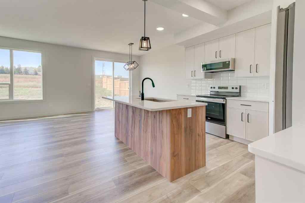MLS® A2252637 - 103 Crestview Boulevard  in Crestview Sylvan Lake, Residential
