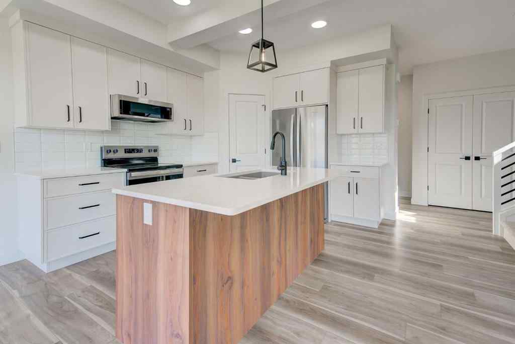 MLS® A2252637 - 103 Crestview Boulevard  in Crestview Sylvan Lake, Residential