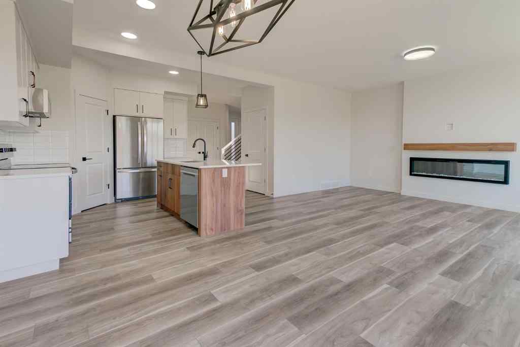 MLS® A2252637 - 103 Crestview Boulevard  in Crestview Sylvan Lake, Residential