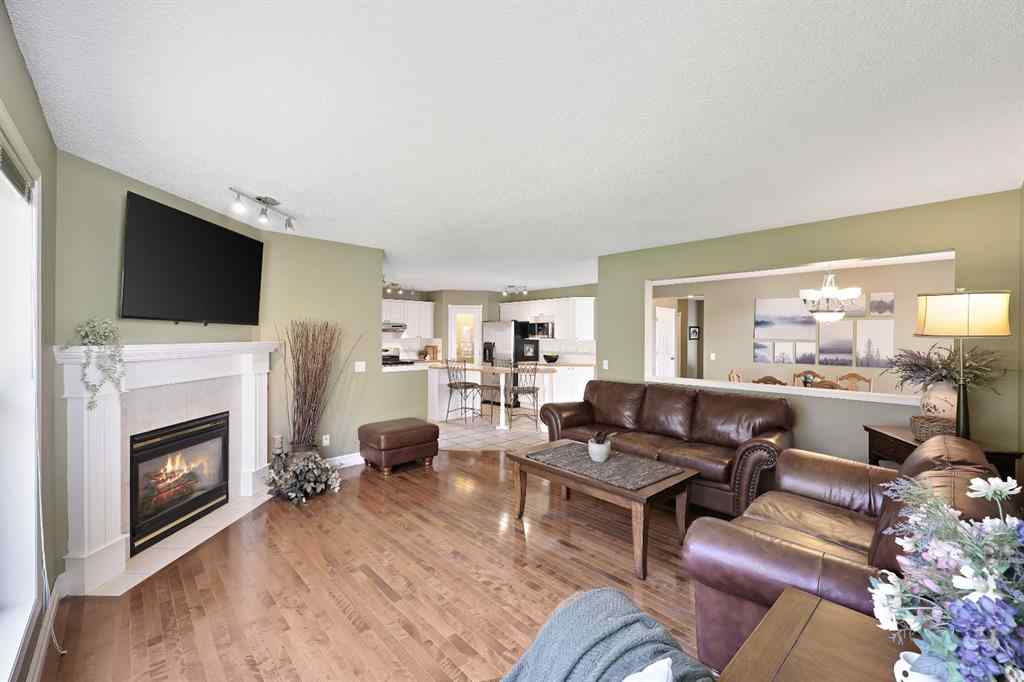 MLS® A2252642 - 100 Lakeview Cove  in Lakeview Landing Chestermere, Residential
