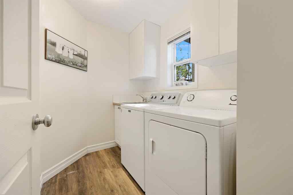 MLS® A2252642 - 100 Lakeview Cove  in Lakeview Landing Chestermere, Residential