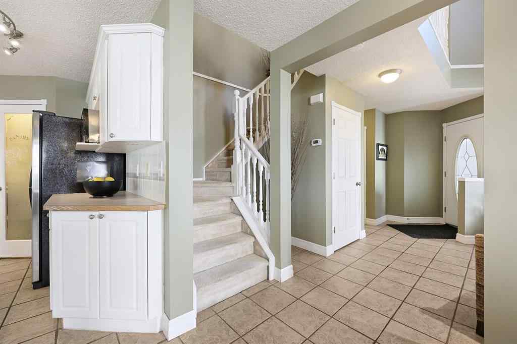 MLS® A2252642 - 100 Lakeview Cove  in Lakeview Landing Chestermere, Residential