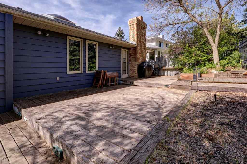 MLS® A2252648 - 76 Edgeland Road NW in Edgemont Calgary, Residential
