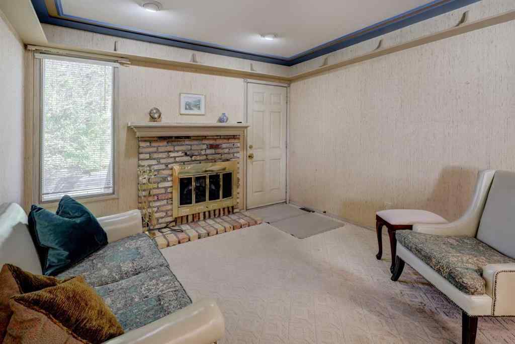 MLS® A2252648 - 76 Edgeland Road NW in Edgemont Calgary, Residential