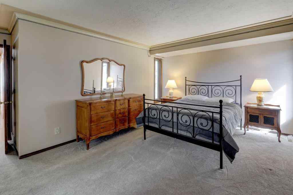 MLS® A2252648 - 76 Edgeland Road NW in Edgemont Calgary, Residential
