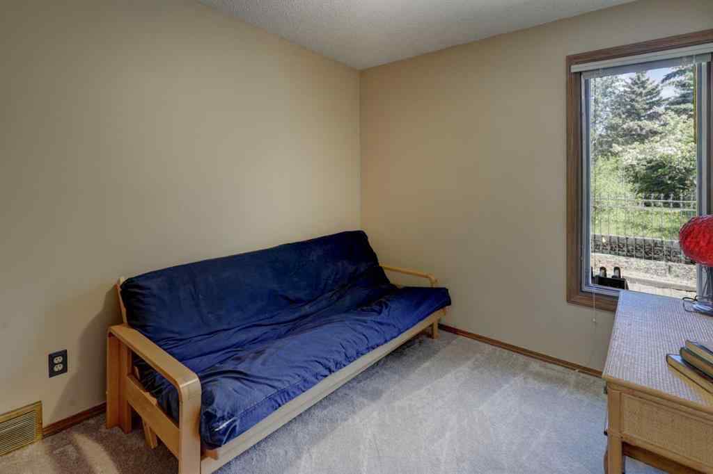 MLS® A2252648 - 76 Edgeland Road NW in Edgemont Calgary, Residential