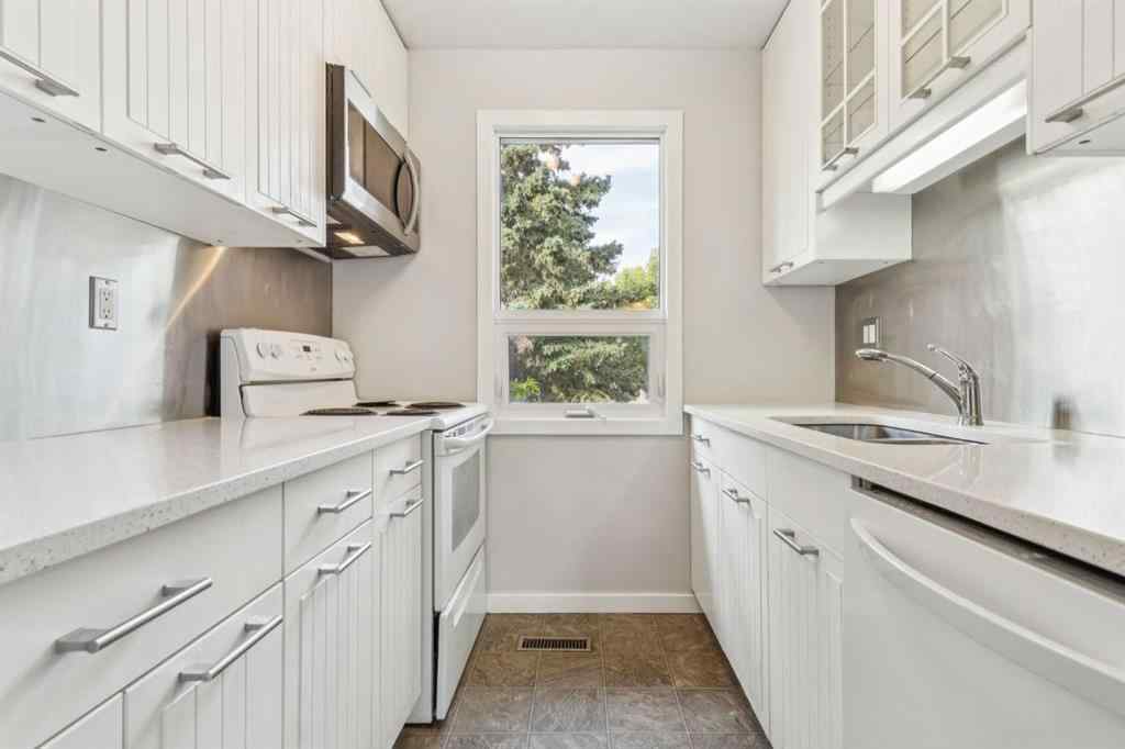 MLS® A2252659 - Unit #8 11407 Braniff Road SW in Braeside Calgary, Residential