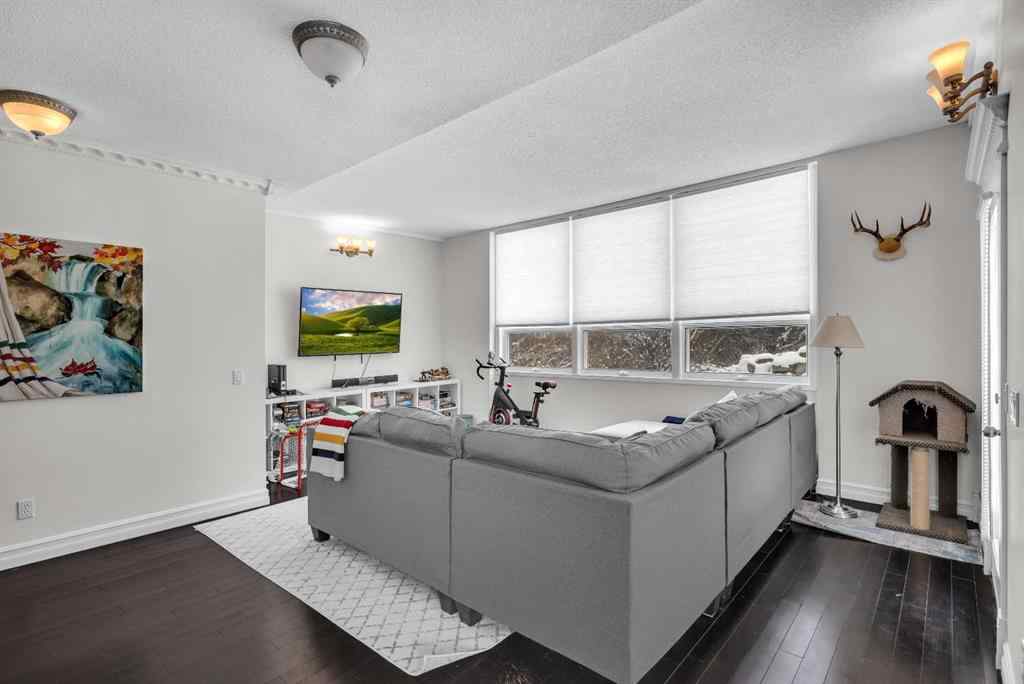 MLS® A2252661 - 45 Lone Pine Crescent  in Church Ranches Rural Rocky View County, Residential
