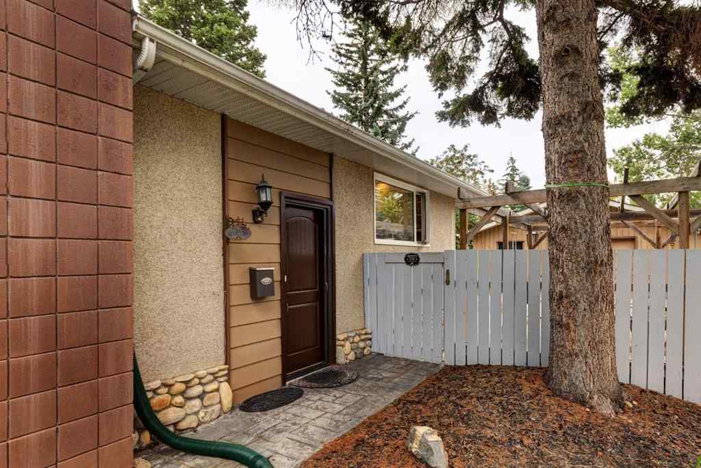 MLS® A2252662 - 3608 58 Avenue SW in Lakeview Calgary, Residential