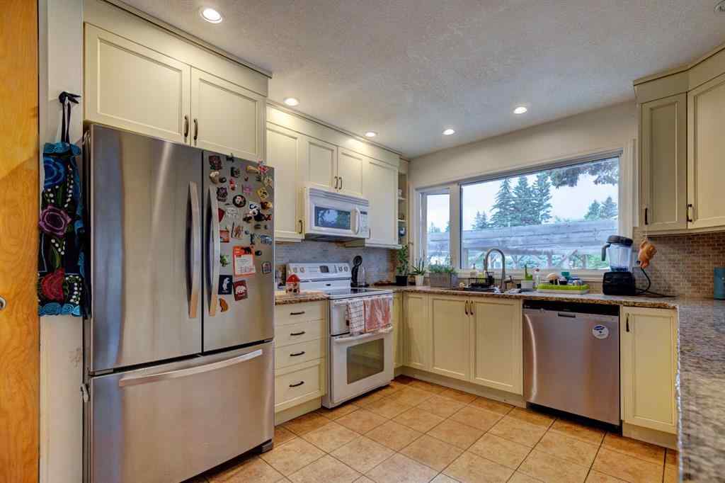 MLS® A2252662 - 3608 58 Avenue SW in Lakeview Calgary, Residential