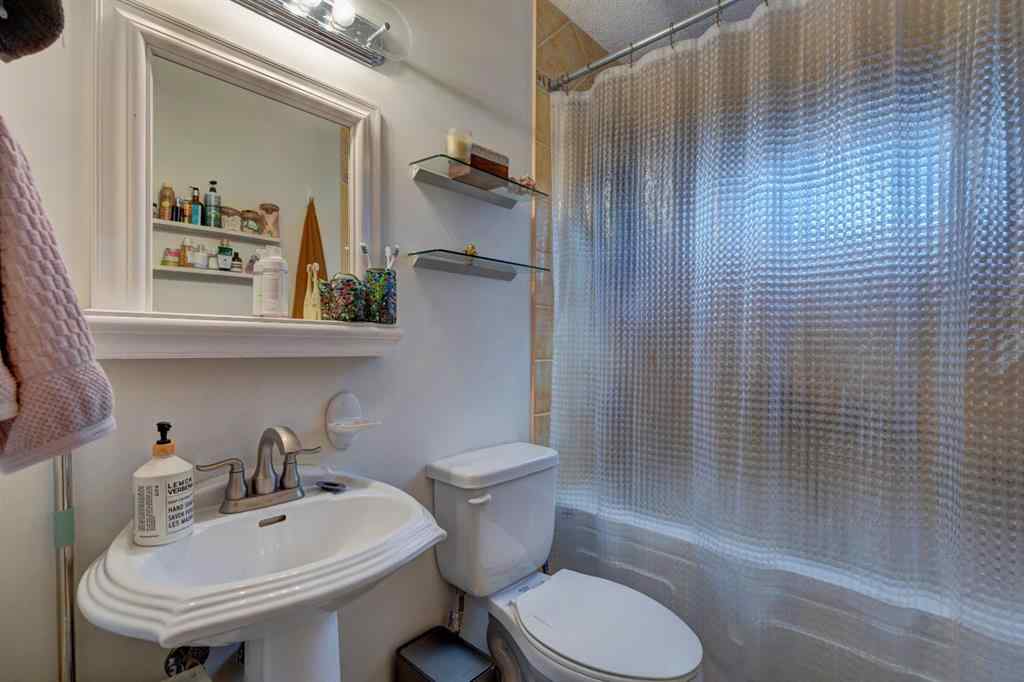 MLS® A2252662 - 3608 58 Avenue SW in Lakeview Calgary, Residential