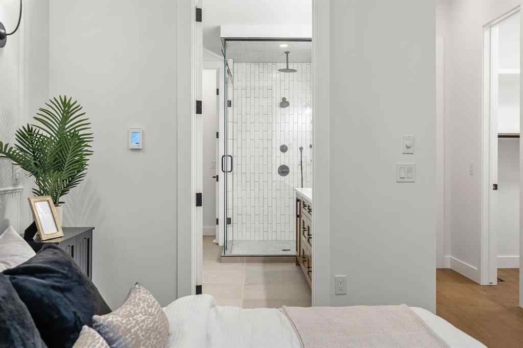 MLS® A2252685 - 2608 6 Avenue NW in West Hillhurst Calgary, Residential