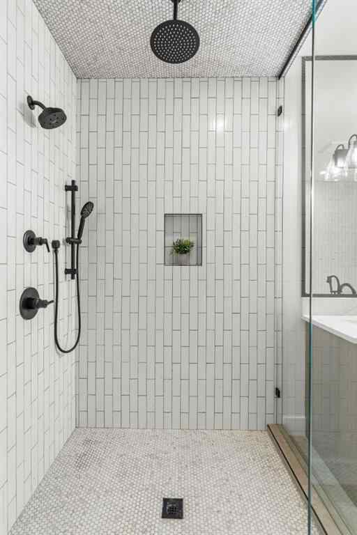 MLS® A2252685 - 2608 6 Avenue NW in West Hillhurst Calgary, Residential